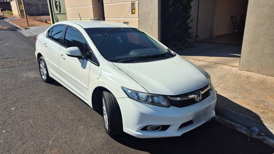 HONDA CIVIC 1.8 LXS 16V FLEX 4P AUTOMÁTICO